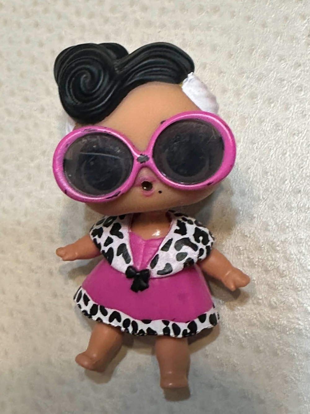 L.O.L. Surprise mini dolls lot - 5 girls + 2 pets - Picture 3 of 8